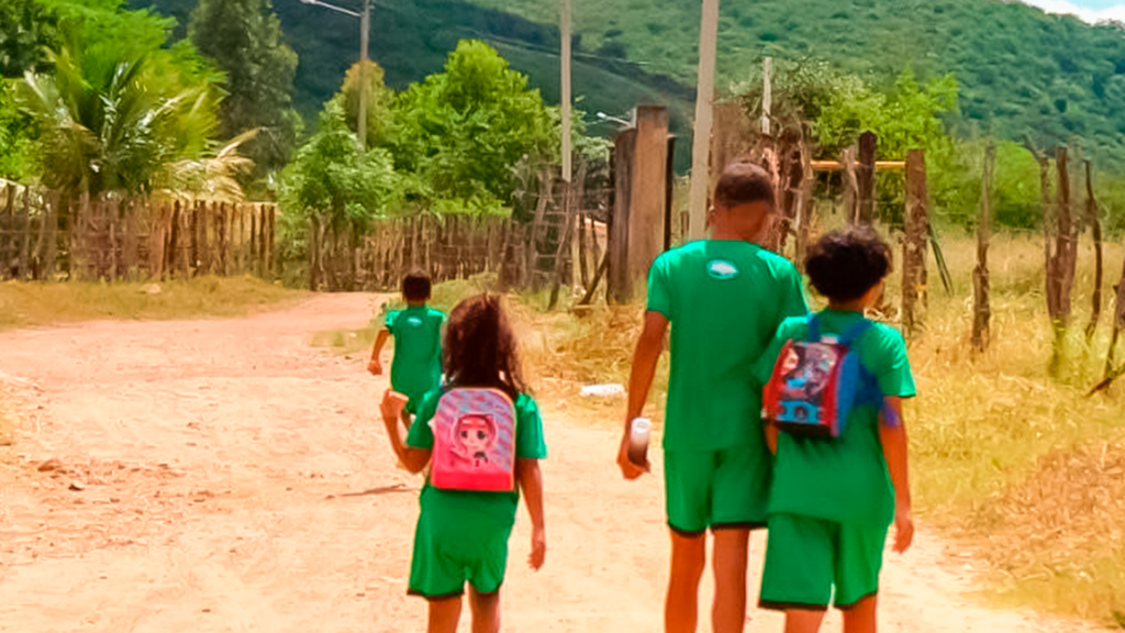 O Sertão que Ensina e Abraça com o Projeto Esperança