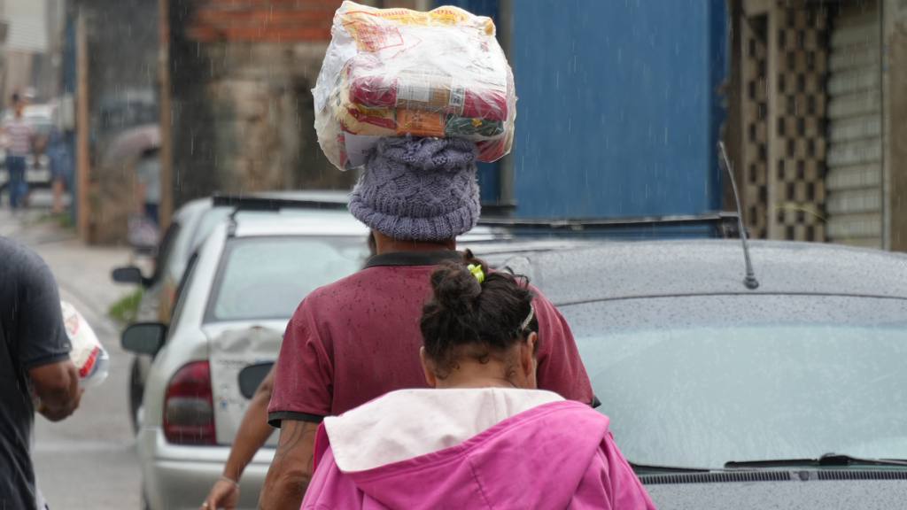 Esperança em Cada Cesta: Solidariedade em Cidade Tiradentes